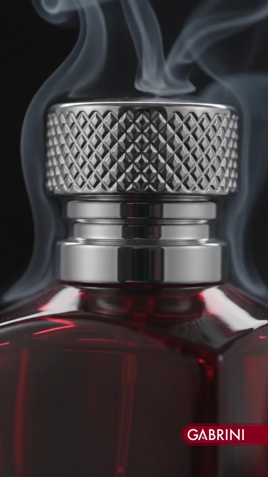 Gabrini Doscope Red — Hibrit (3D + AI) Sinematik Parfüm Reklamı